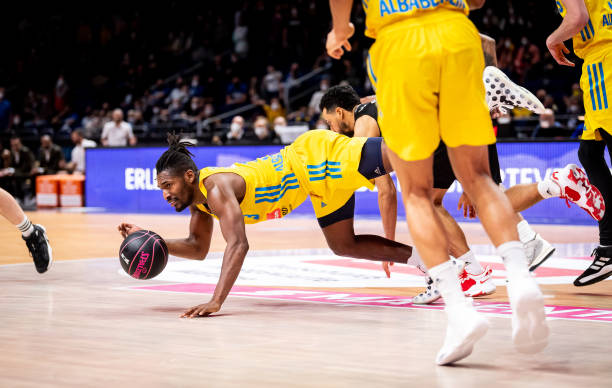 与普通球队 与普通球队